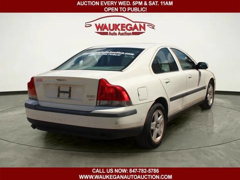 Used 2002 Volvo S60 2.4T FWD image 3