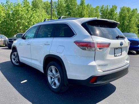 Used 2016 Toyota Highlander Limited Platinum AWD/4WD image 9