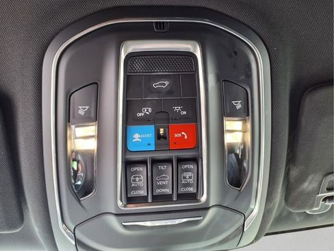 Used 2025 Jeep Grand Cherokee L Summit AWD/4WD image 27