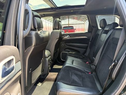 Used 2018 Jeep Grand Cherokee SRT w/ Trailer Tow Group IV AWD/4WD image 26