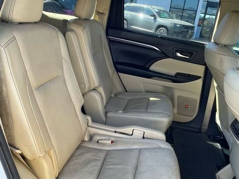 Used 2015 Toyota Highlander Limited Platinum AWD/4WD image 27