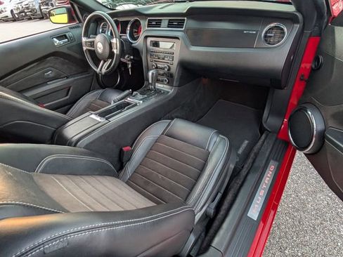 Used 2013 Ford Mustang GT Premium image 13