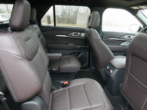 New 2026 Ford Explorer Platinum w/ LUX Leather Package AWD/4WD image 12