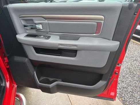 Used 2017 RAM 1500 Classic SLT image 27