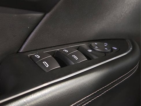 Used 2023 Buick Envision Essence w/ Sport Touring Package image 18