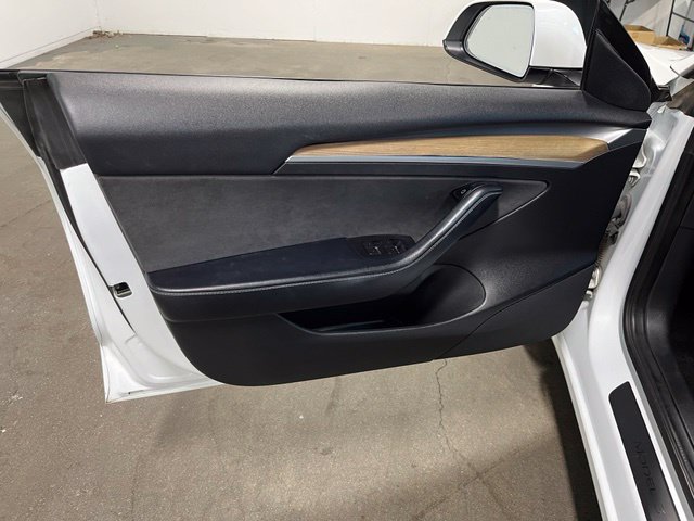 Used 2022 Tesla Model 3 Long Range AWD/4WD image 25