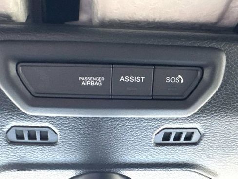 Used 2023 Jeep Gladiator Sport AWD/4WD image 21