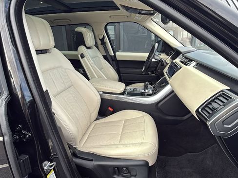 Used 2019 Land Rover Range Rover Sport HSE image 18