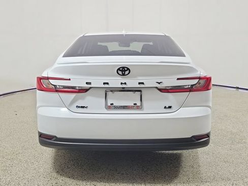 Used 2025 Toyota Camry LE w/ Convenience Package FWD image 6