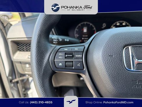 Used 2025 Honda CR-V LX image 16