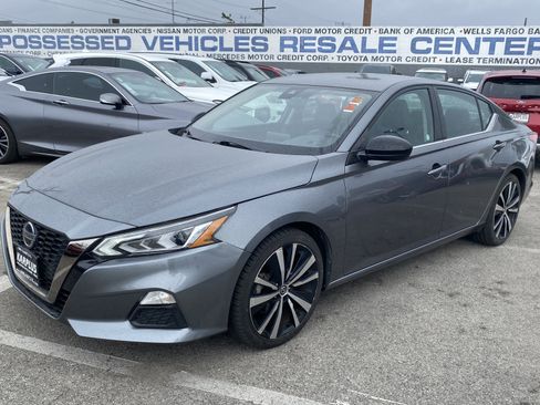 Used 2021 Nissan Altima 2.5 SR FWD image 2