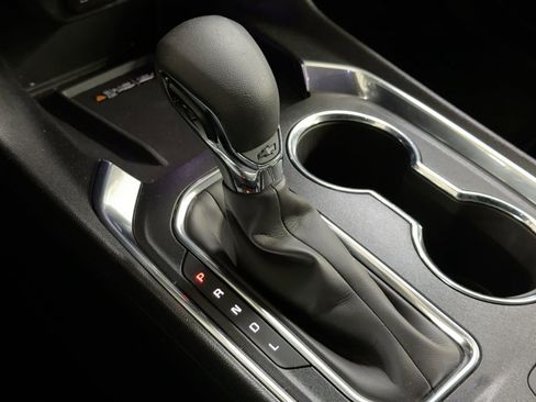 Used 2023 Chevrolet Traverse LT image 17