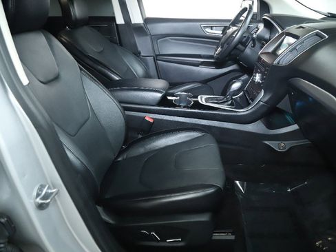 Used 2018 Ford Edge Titanium image 34