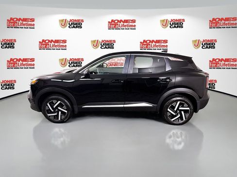 Certified 2025 Nissan Kicks SV image 13