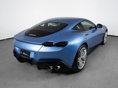 Used 2023 Ferrari Roma RWD image 5