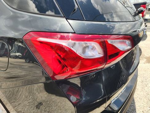 Used 2020 Chevrolet Equinox LS w/ LS Convenience Package FWD image 7