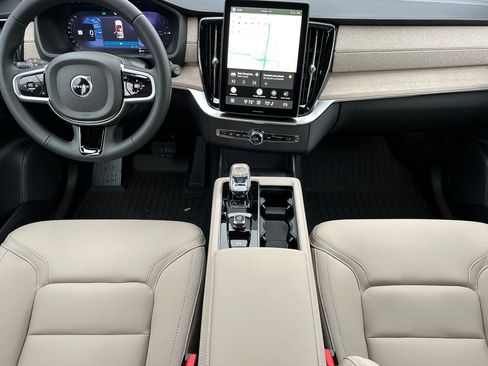 New 2026 Volvo XC90 T8 Plus w/ Protection Package AWD/4WD image 12