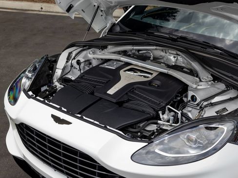 Used 2021 Aston Martin DBX AWD/4WD image 11