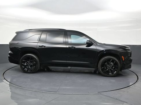 Used 2024 Chevrolet Traverse RS FWD image 6