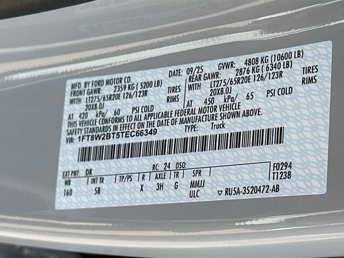 New 2026 Ford F250 Lariat w/ Black Appearance Package image 21