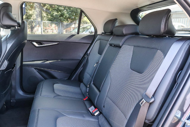 Certified 2025 Kia Niro EX FWD image 19