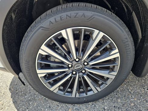 New 2026 Nissan Pathfinder Platinum AWD/4WD image 11