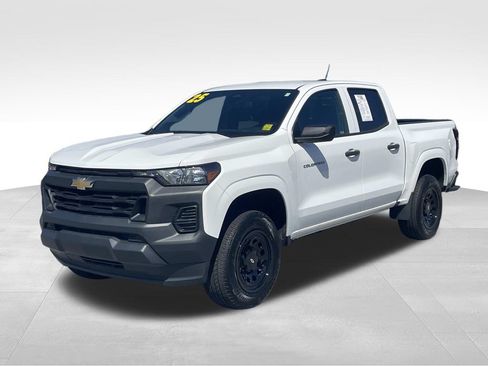 Used 2025 Chevrolet Colorado W/T w/ WT Convenience Package II RWD image 8