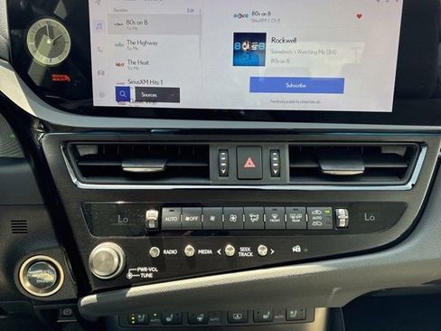 Used 2024 Lexus ES 350 w/ Technology Package FWD image 5