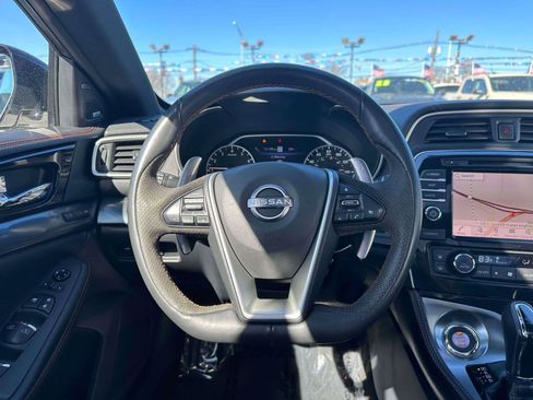 Used 2023 Nissan Maxima SR w/ Sport Mat Group image 13