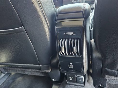 Used 2022 Jeep Compass Latitude w/ Sun and Sound Group AWD/4WD image 26