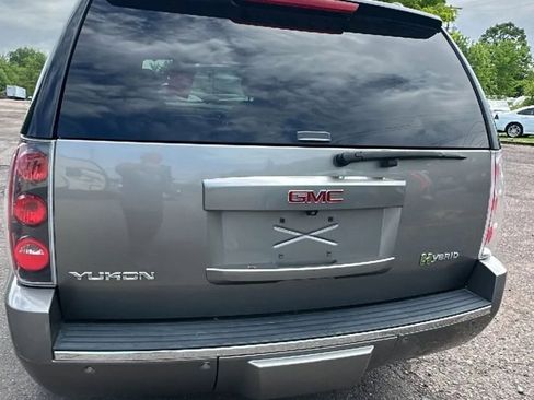 Used 2012 GMC Yukon Denali AWD/4WD image 9