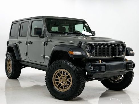 Used 2018 Jeep Wrangler Unlimited Sport S image 6