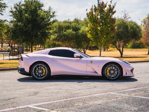Used 2021 Ferrari 812 GTS RWD image 32