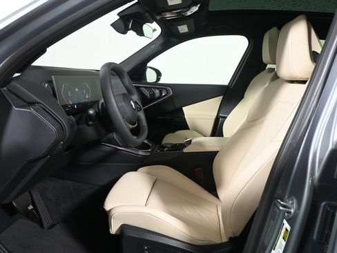 Used 2026 BMW X3 xDrive30i w/ Premium Package AWD/4WD image 3