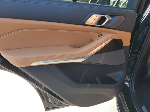 Used 2024 BMW X5 xDrive40i w/ Executive Package image 10