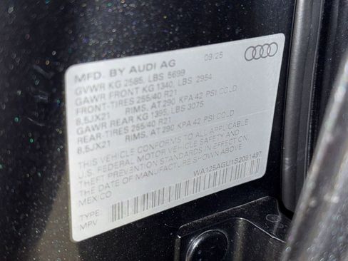 New 2025 Audi SQ5 Premium Plus image 19