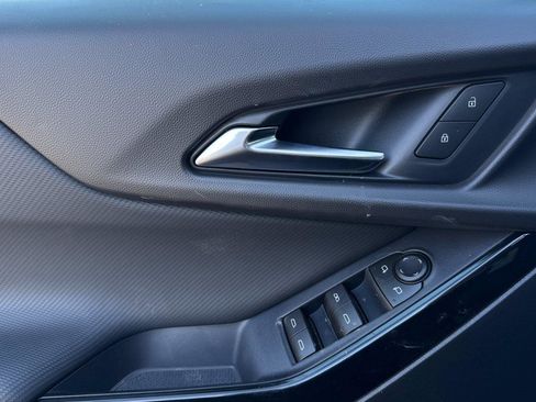 New 2026 Chevrolet Equinox LT image 13