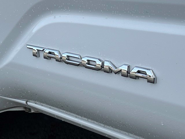 Used 2026 Toyota Tacoma SR5 AWD/4WD image 12