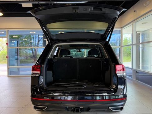 Used 2023 Volkswagen Atlas SE w/ Panoramic Sunroof Package AWD/4WD image 34
