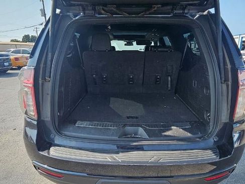 Used 2023 Chevrolet Suburban RST AWD/4WD image 6