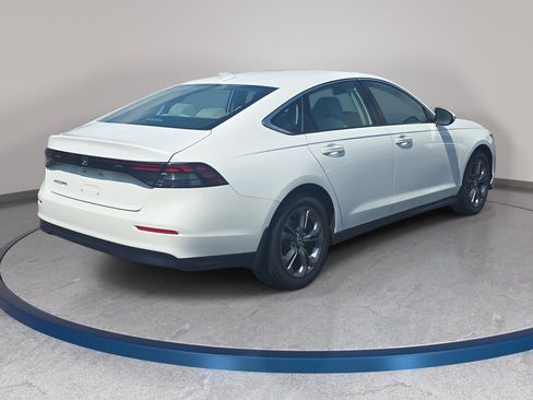 Used 2023 Honda Accord EX image 5