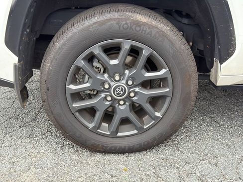 Used 2023 Toyota Sequoia Platinum AWD/4WD image 23