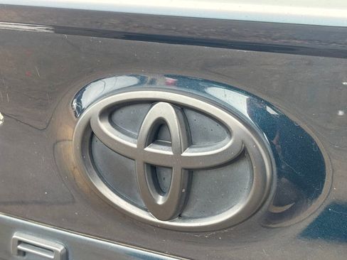 Used 2019 Toyota Camry SE image 29