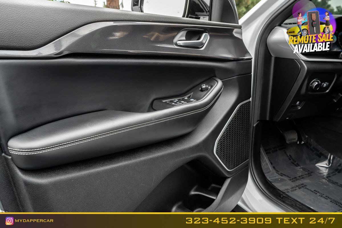 Used 2021 Jeep Grand Cherokee L Laredo RWD image 10
