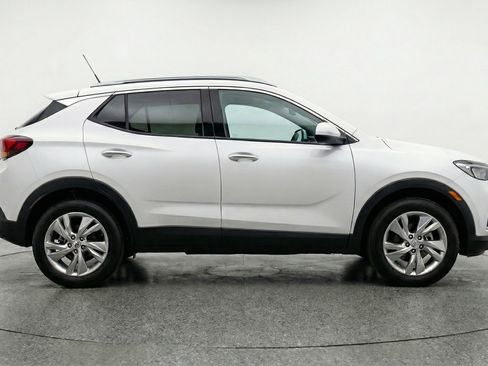 Used 2025 Buick Encore GX Preferred FWD image 11