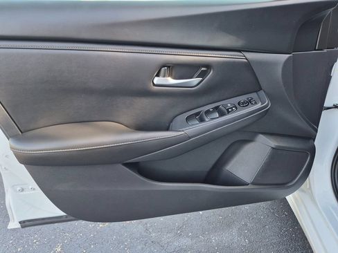 Used 2023 Nissan Sentra SV FWD image 12