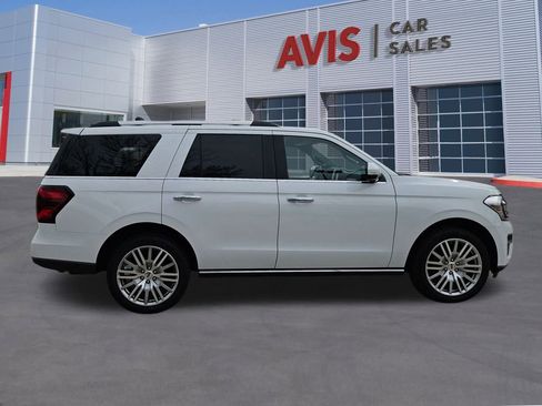 Used 2024 Ford Expedition Limited image 7