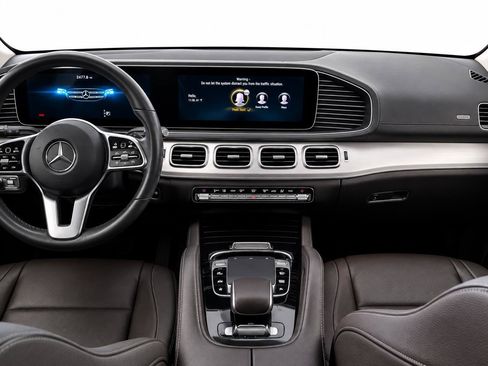 Used 2020 Mercedes-Benz GLS 450 4MATIC image 3