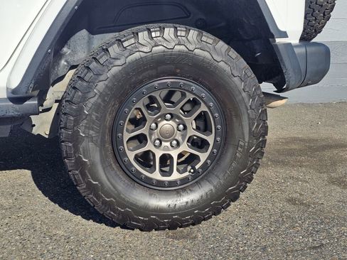 Used 2022 Jeep Wrangler Unlimited Rubicon 392 w/ Xtreme Recon 35" Tire Package image 14