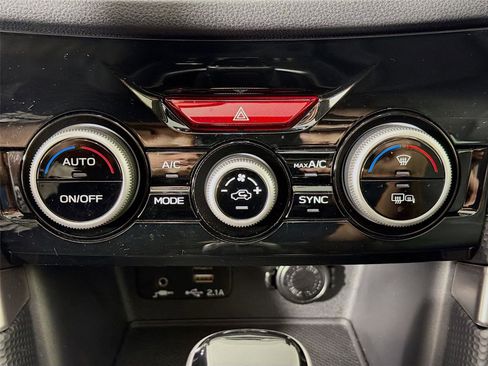 Used 2023 Subaru Forester Limited image 17